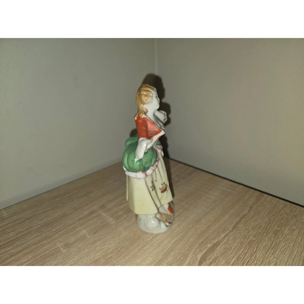 Vintage Made in‎ Occupied Japan Porcelain Colonial Woman Figurine Red Green 4.5